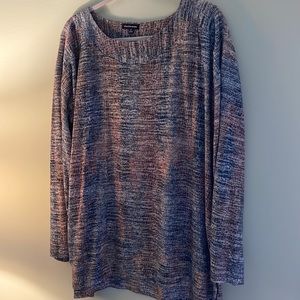 3/4 multi colored shirt